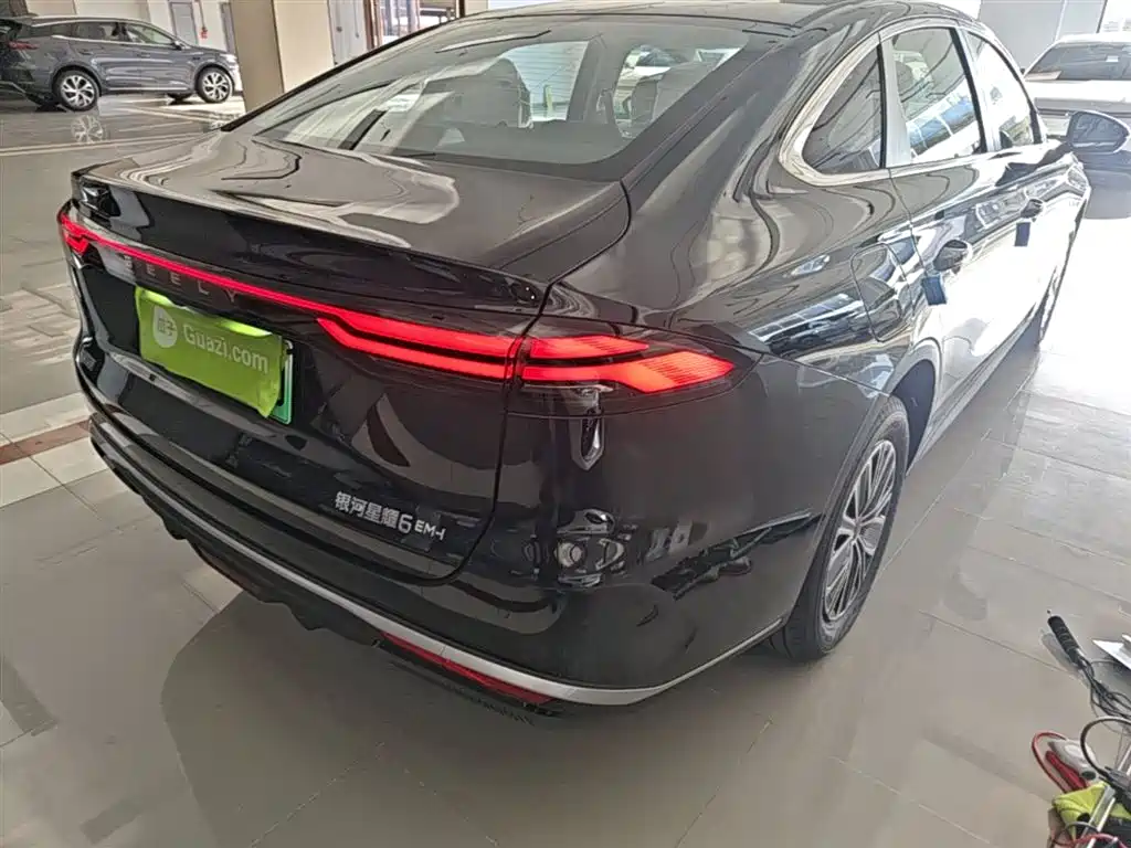 Geely Galaxy Galaxy Stellar 6 2025 60km Voyager Edition фото 8