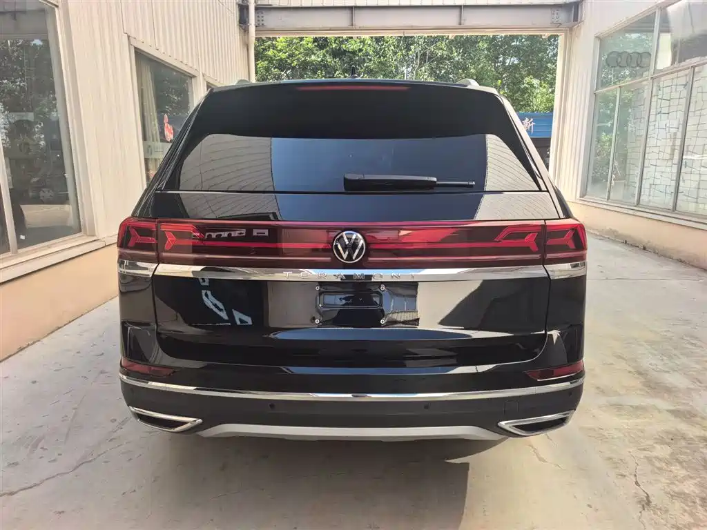 Volkswagen Teramont 2024 380TSI 4WD Dragon Glory Edition фото 12