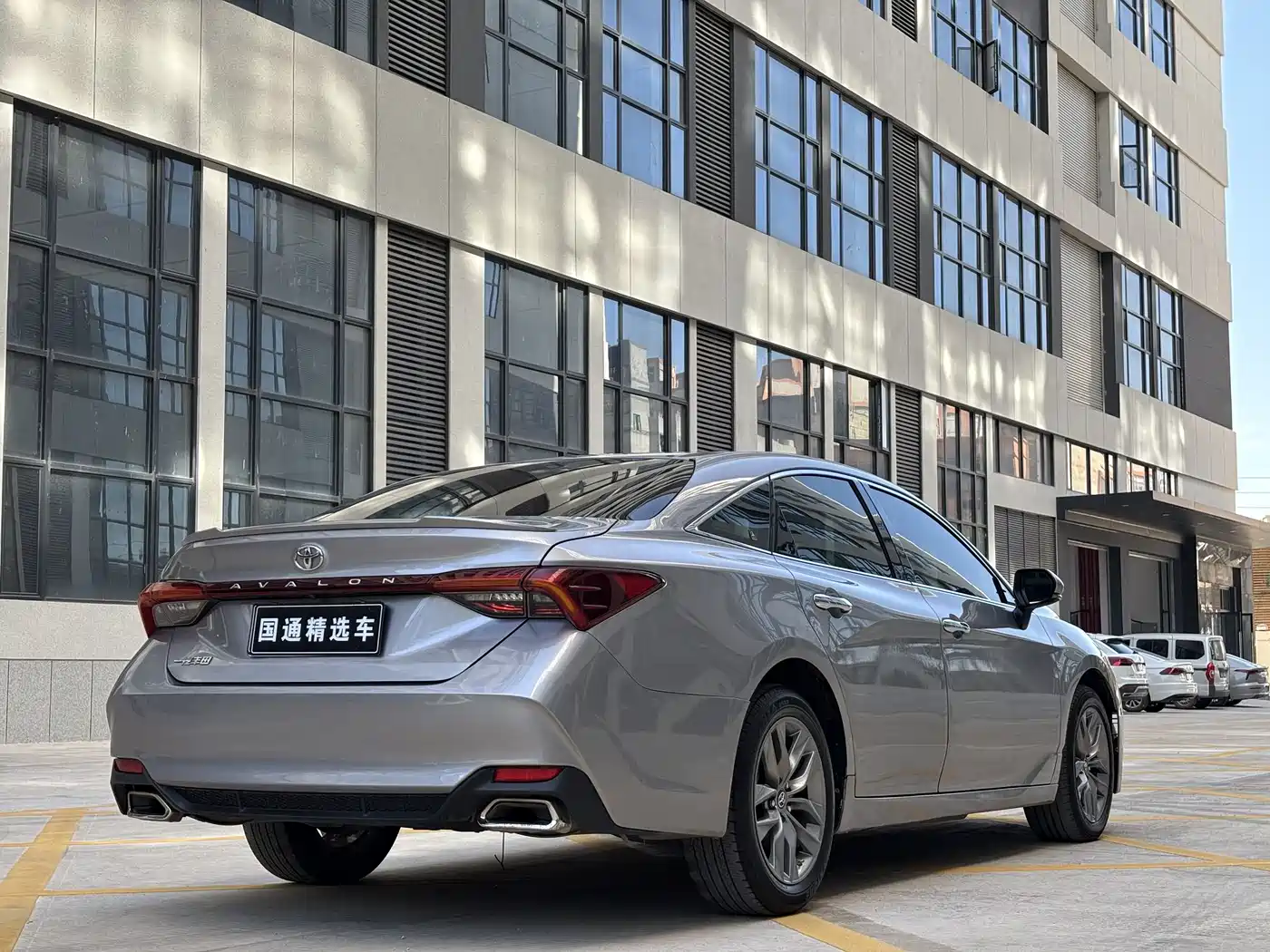 Toyota Avalon 2021 2.5L Luxury Edition фото 6
