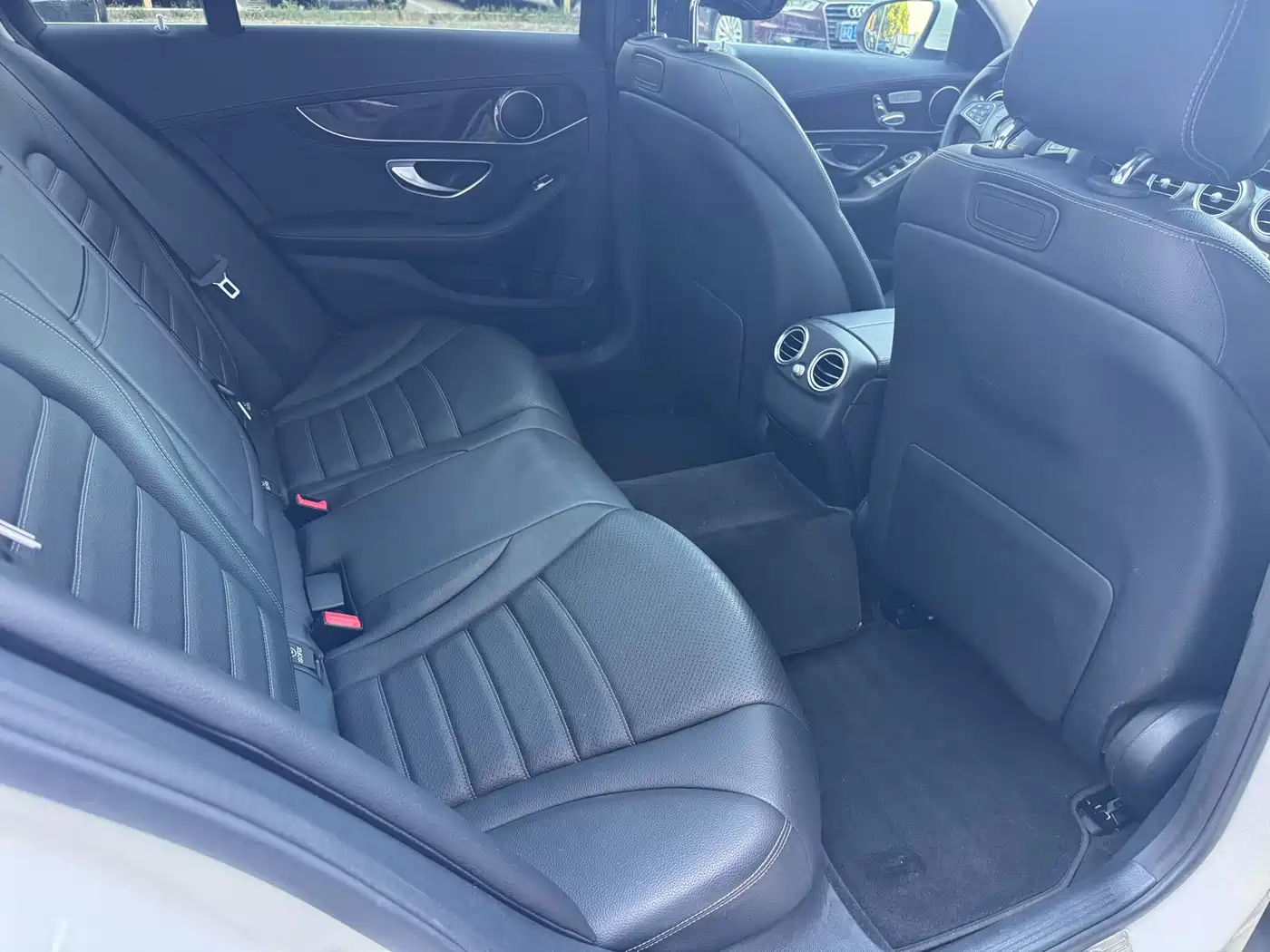 Mercedes-Benz C-Class 2015 Facelift C 200 L фото 14