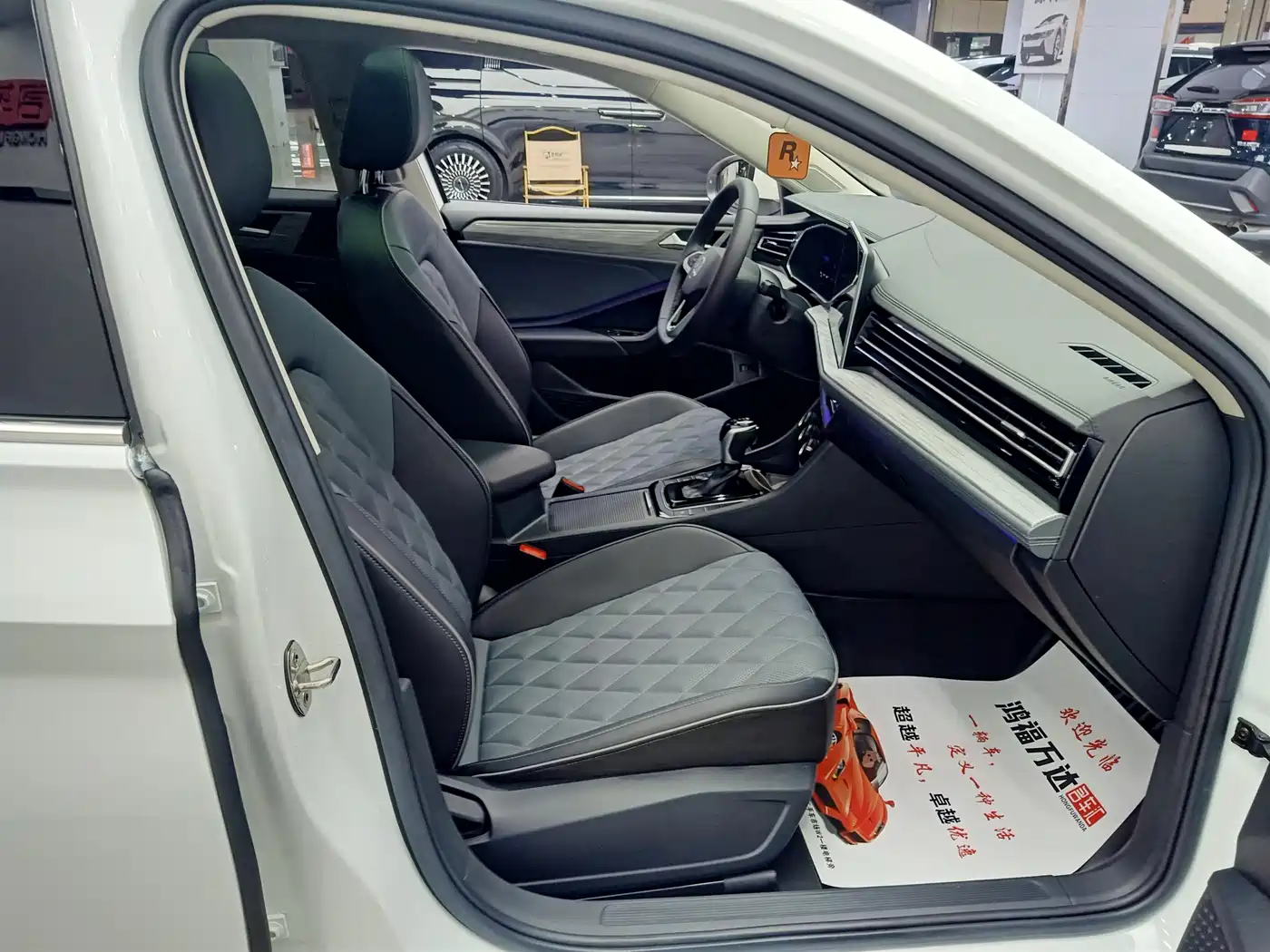 Volkswagen Sagitar 2023 300TSI DSG Surpassing Edition фото 24