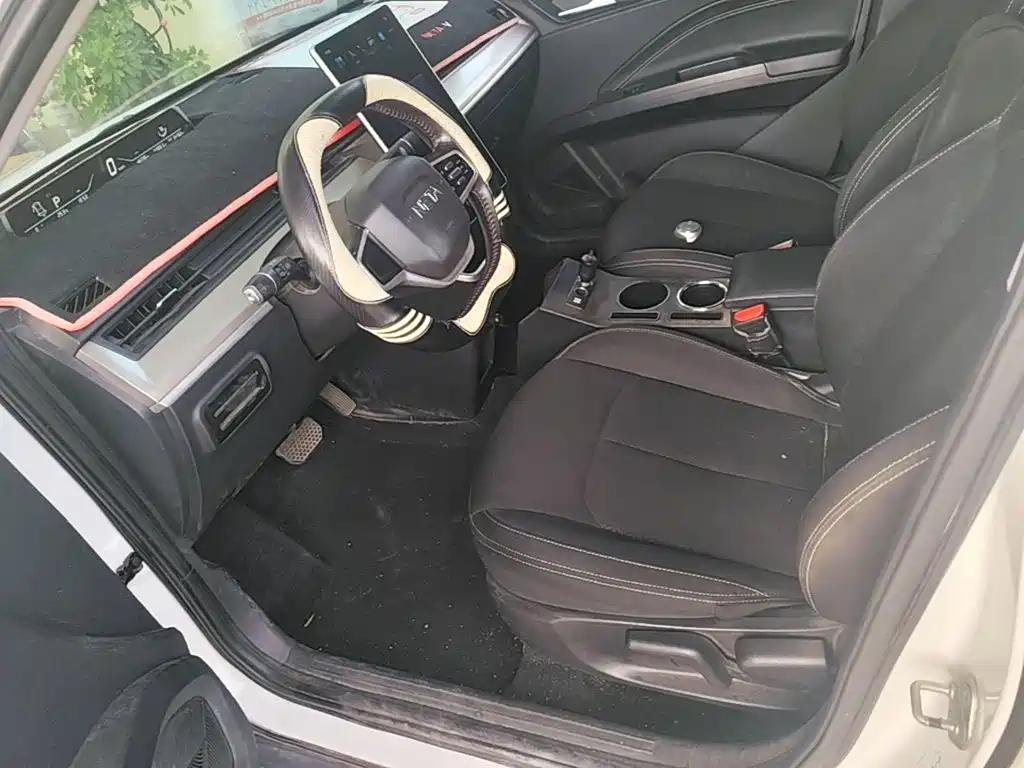 Nezha Auto Nezha V 2021 2021 Standard Range Entertainment Upgrade