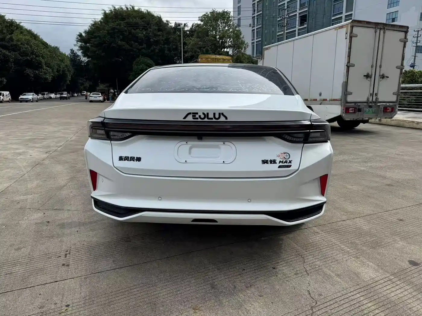 Dongfeng Aeolus Yixuan MAX 2022 2022 1.5T Ultra Cool Dad Edition