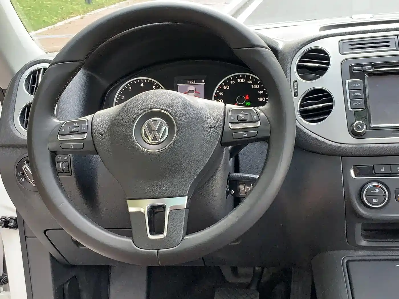 Фото 9 - Volkswagen Tiguan