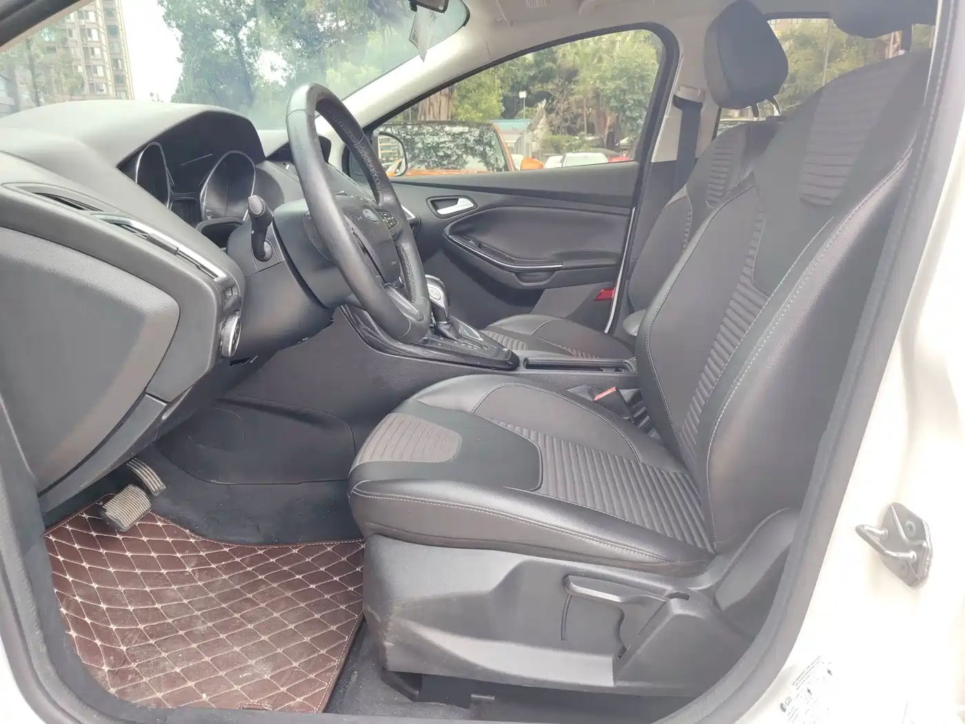 Фото 5 - Ford Focus