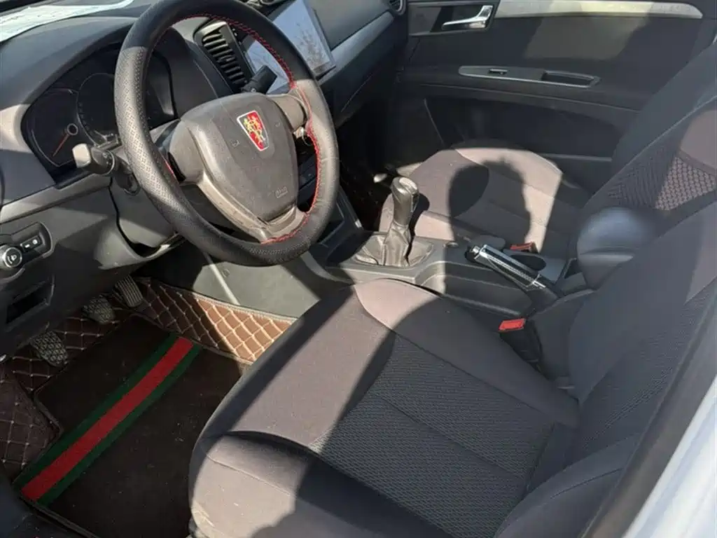 Roewe 350 2017 2015 Model 1.5L Manual Luxury Sunroof Edition