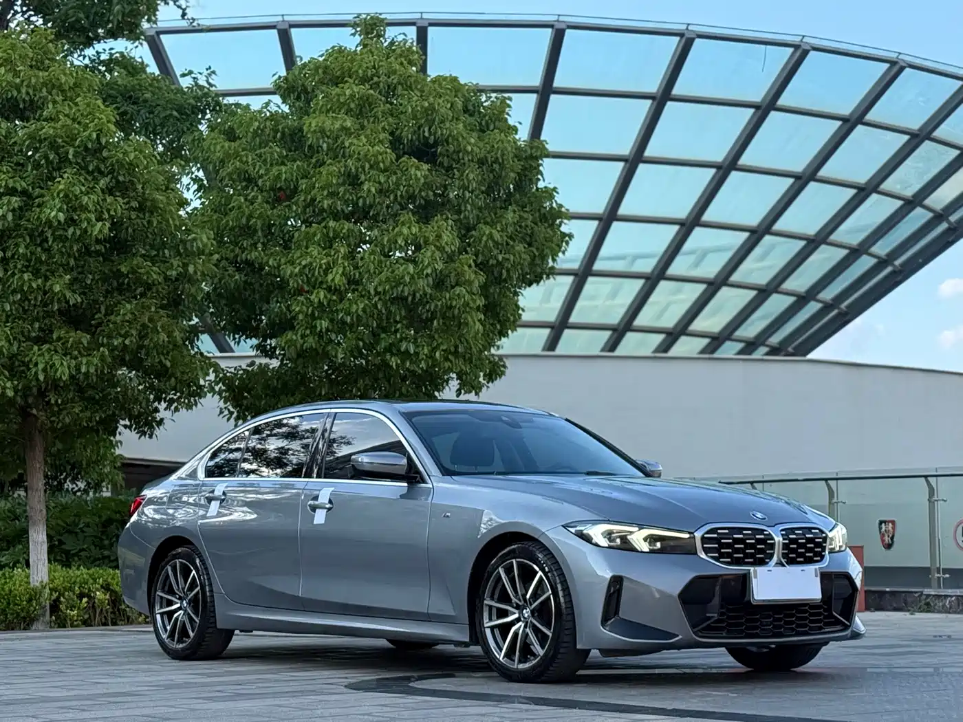 BMW 3 Series 2023 325Li M Sport Package фото 3