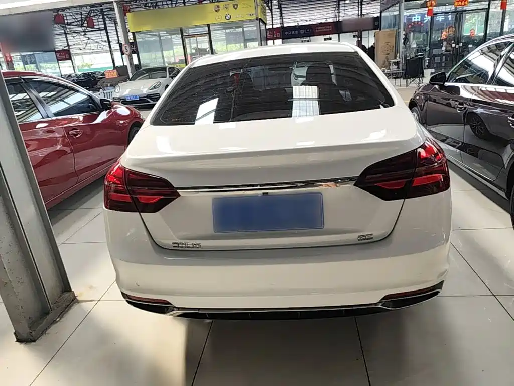 Фото 6 - Geely Emgrand
