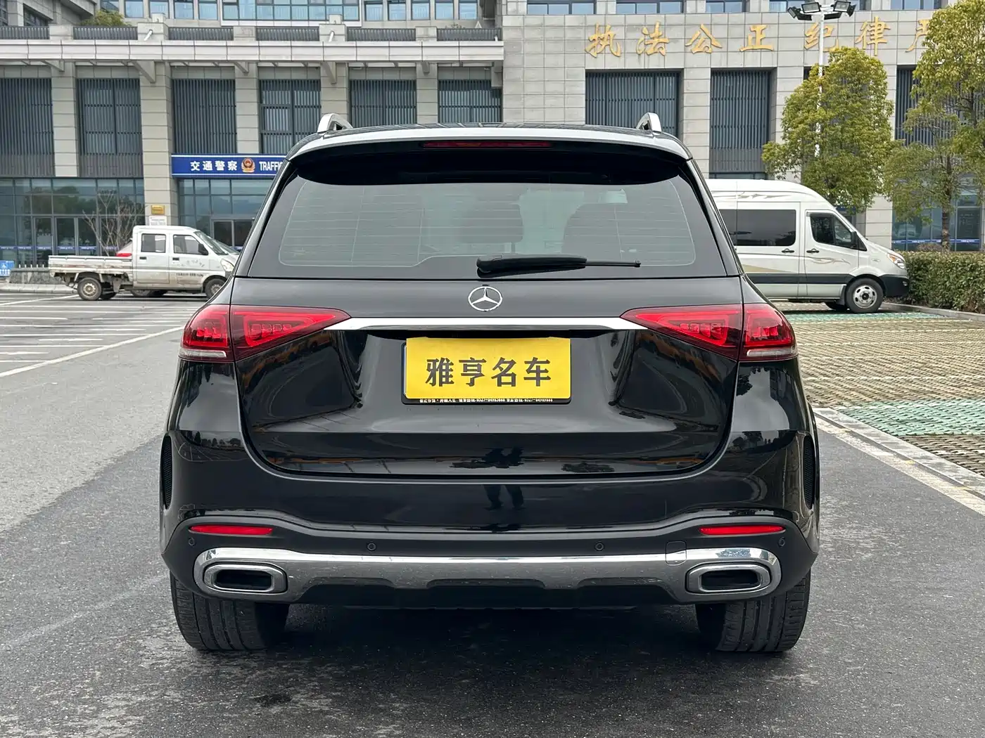 Mercedes-Benz GLE 2023 GLE 450 4MATIC Fashion фото 16