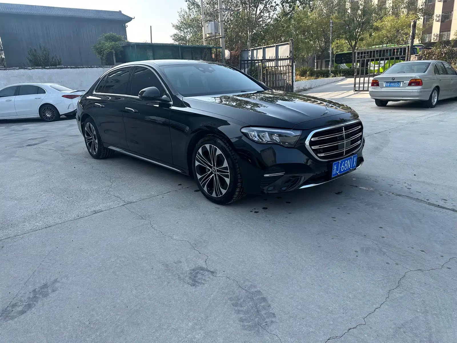 Фото 1 - Mercedes-Benz E-Class