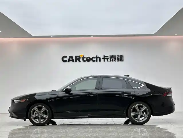 Honda Accord 2023 260TURBO Excellence Edition — фото 2
