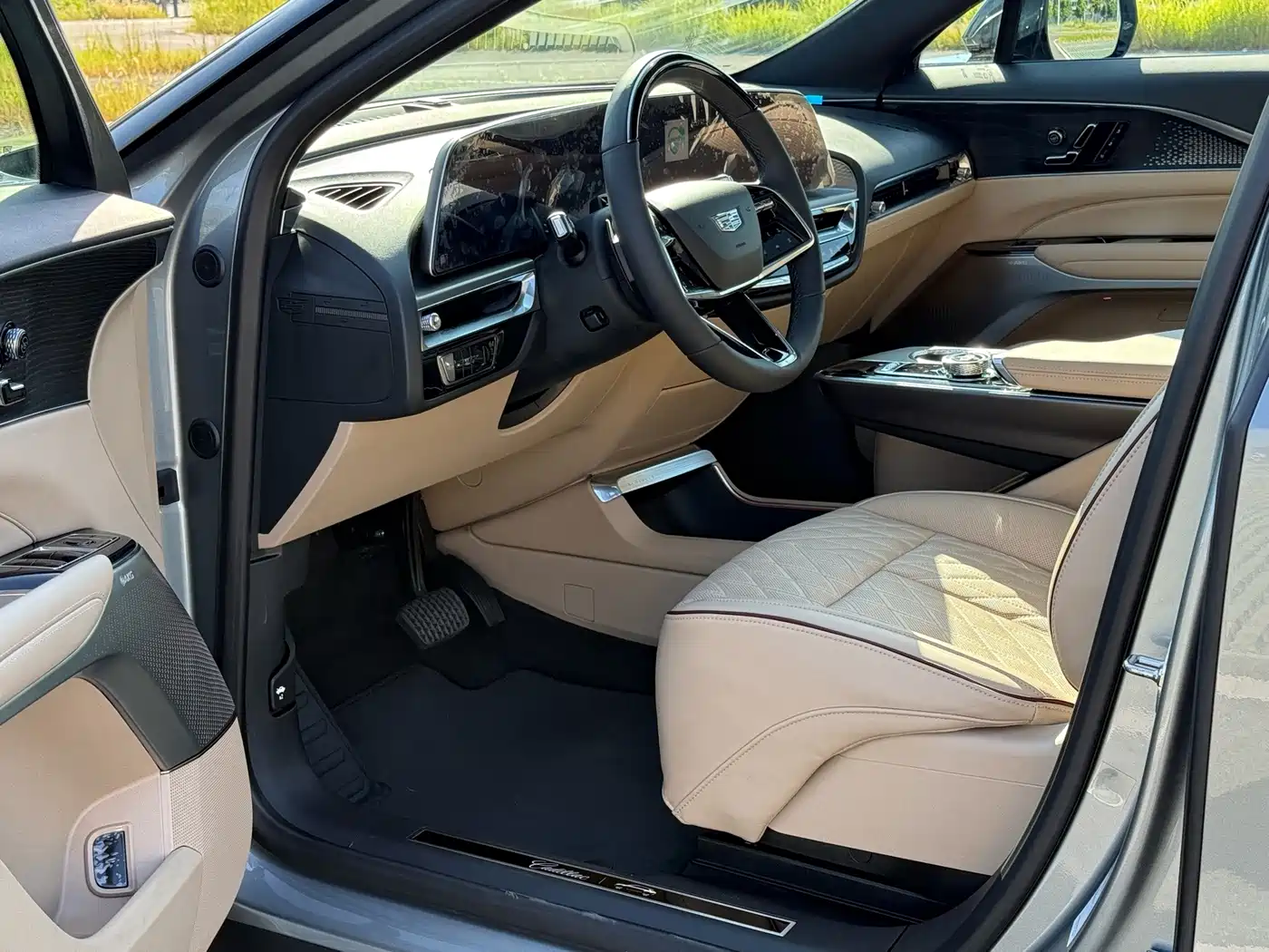 Cadillac IQ Rui Ge 2022 2022 Rear-Wheel Drive Long Range Premium Edition