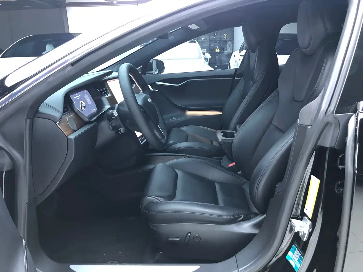 Фото 8 - Tesla Model S