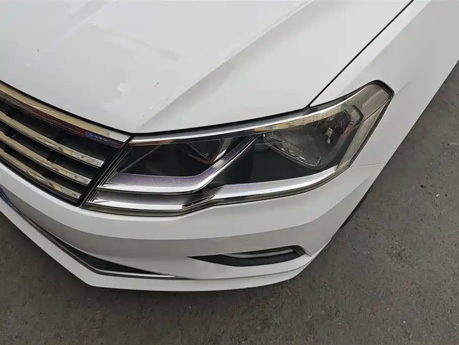 Volkswagen Jetta 2017 1.5L Manual Comfort фото 5