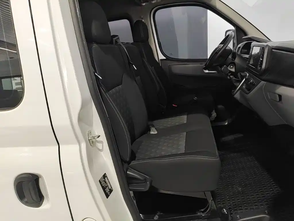 Maxus Xintu V80 2025 2025 Value Edition Aoyun 2.0T Manual Long Wheelbase Medium Roof 127Ps 6/7/9-seater