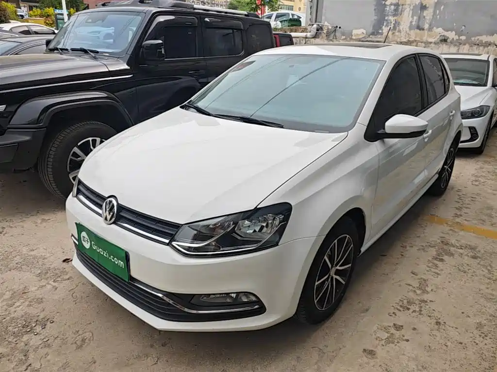 Volkswagen Polo 2016 1.6L Automatic Comfort фото 2