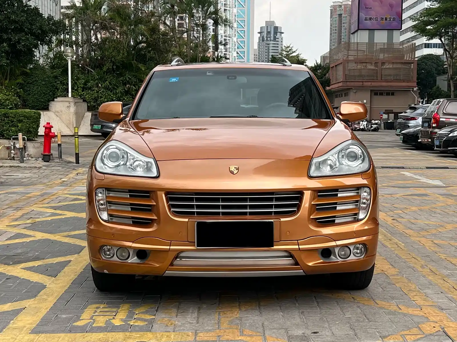 Photo 2 - Porsche Cayenne