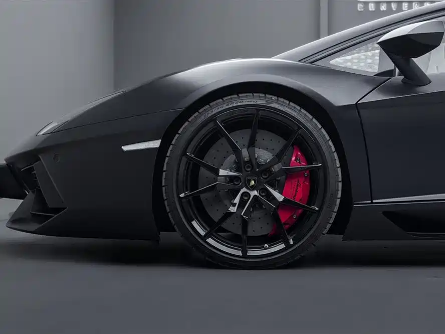 Lamborghini Aventador 2011 LP 700-4 фото 6
