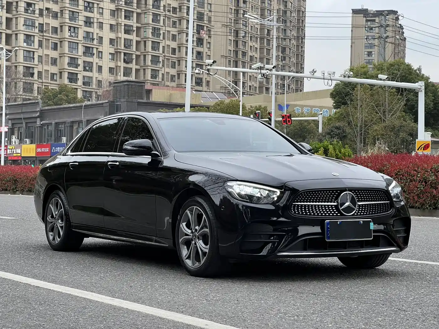 Mercedes-Benz E-Class 2023 E 300 L Sport Luxury фото 3