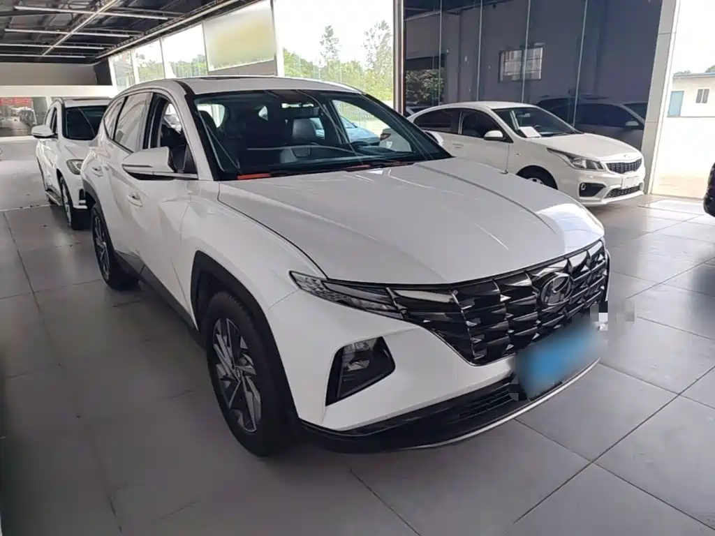 Фото 4 - Hyundai Tucson