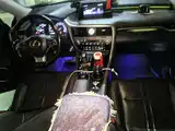 Фото 11 - Lexus RX