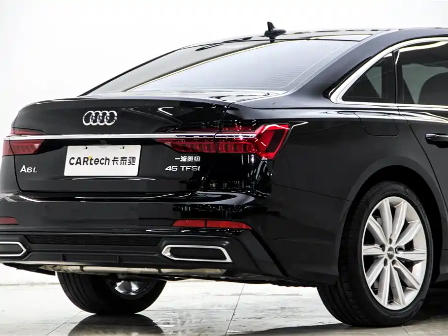 Audi A6L 2021 45 TFSI Exclusive Sport фото 9