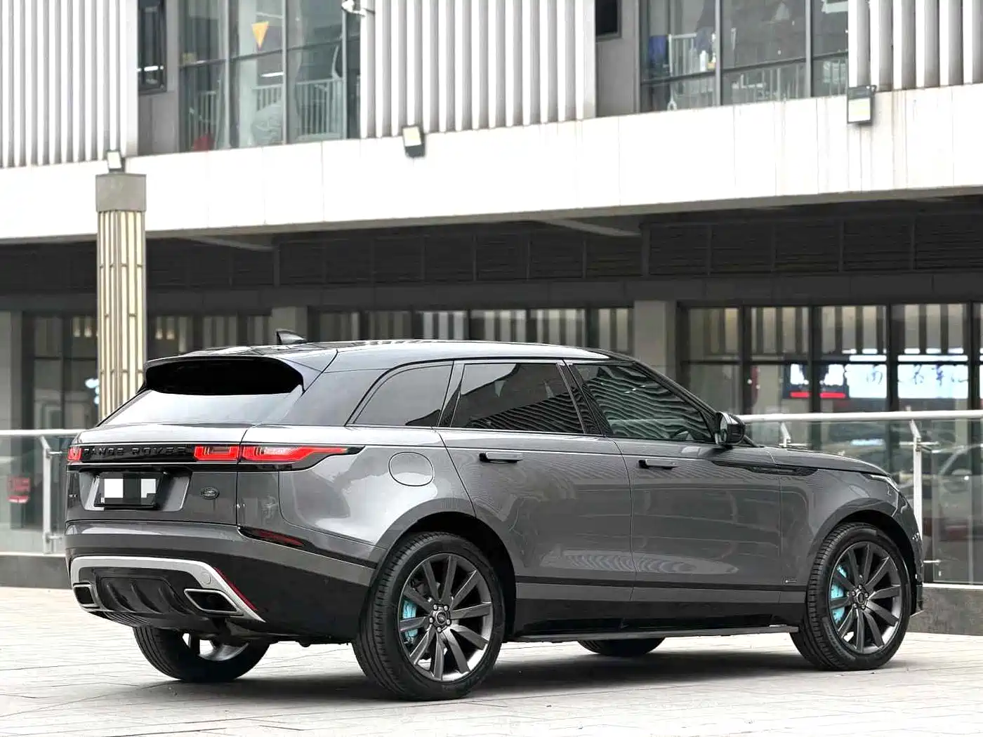 Land Rover Range Rover Velar 2017 P380 R-DYNAMIC SE фото 9