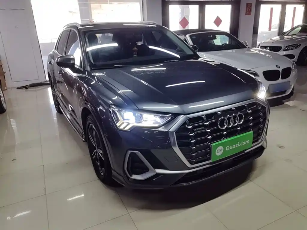 Фото 4 - Audi Q3