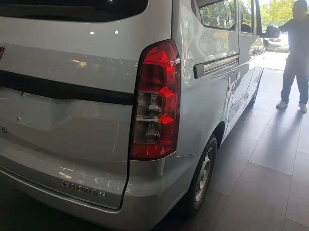 Wuling Motors Wuling Hongguang V 2024 2022 1.5L Power Take Edition Electric Power Steering LAR