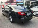 Фото 15 - Hongqi H7
