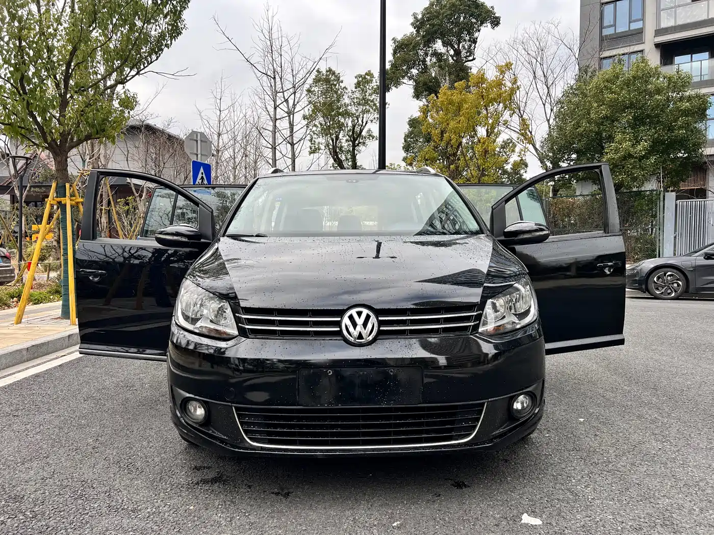 Volkswagen Touran 2015 1.4T DSG Comfort Edition 5-seater фото 21