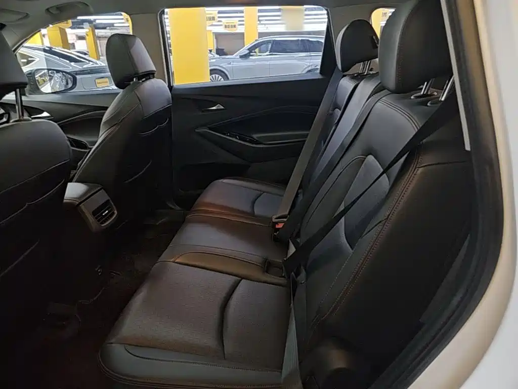 Chevrolet Volando 2021 2020 Mild Hybrid Redline 530T Automatic Premium Edition (5+2 seater)
