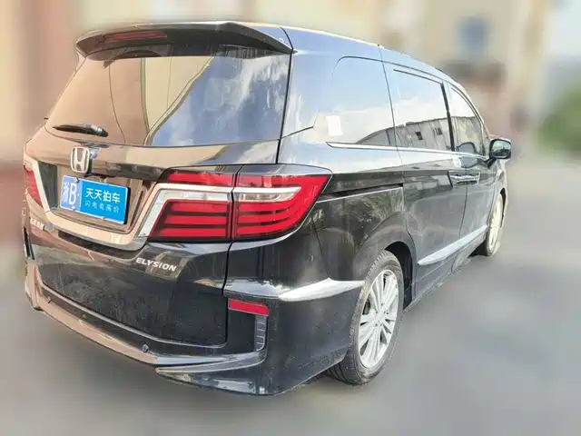 Honda Elysion 2016 2.4L Luxury Edition — фото 5