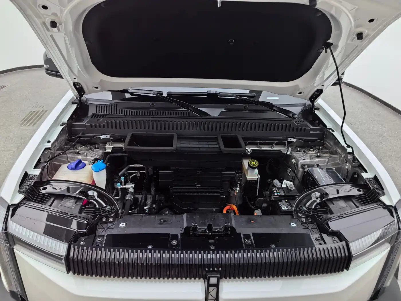 iCAR 03 2025 2024 Model 401km 2WD Standard Advanced Edition