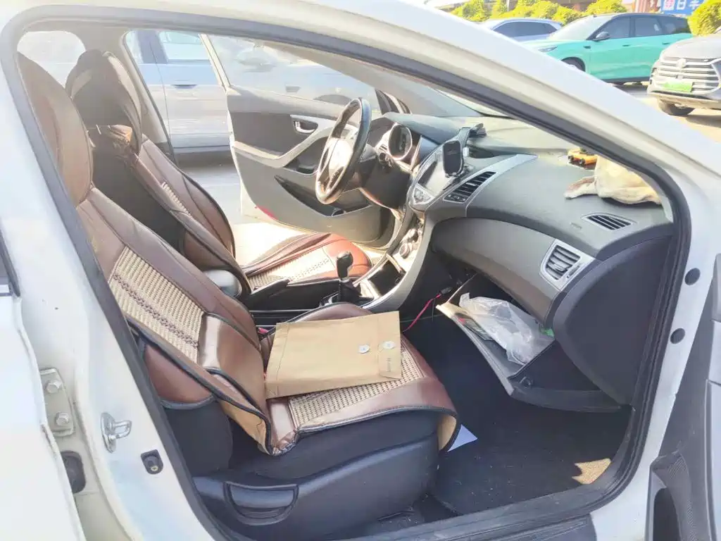 Hyundai Langdong 2015 2015 1.6L Manual Premium