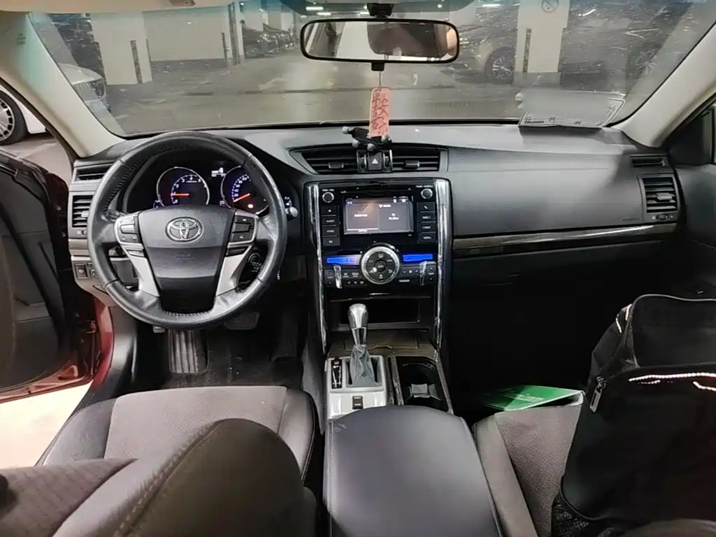Toyota Reiz 2016 2013 2.5V Premium Edition