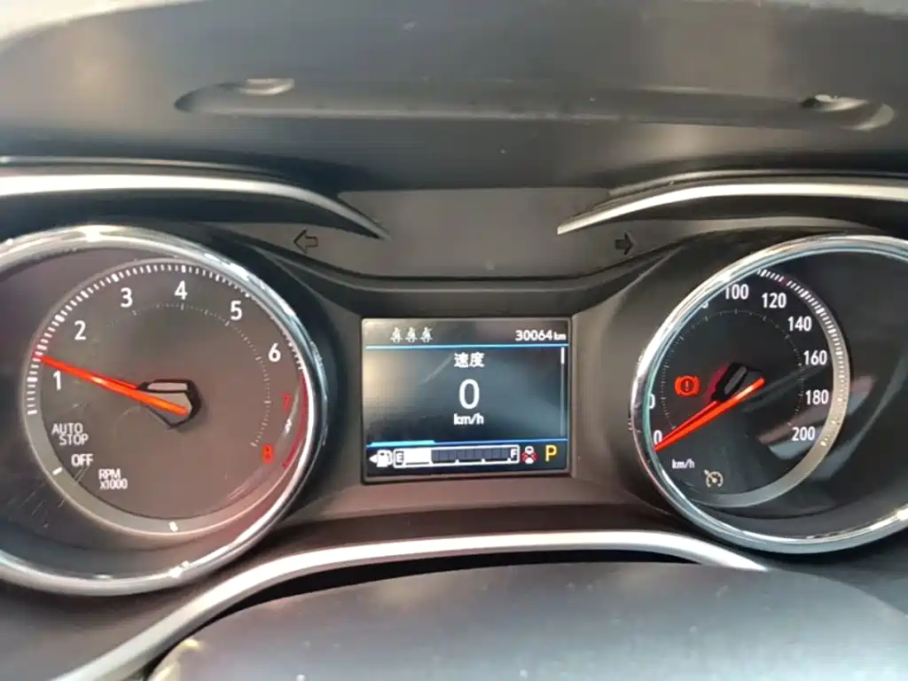Chevrolet Trax 2020 2019 Redline 335T CVT Extreme Edition (China VI)