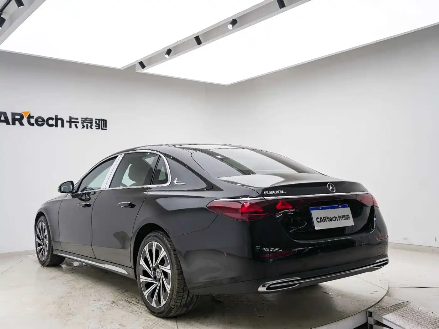 Mercedes-Benz E-Class 2024 Model E 300 L Luxury фото 21
