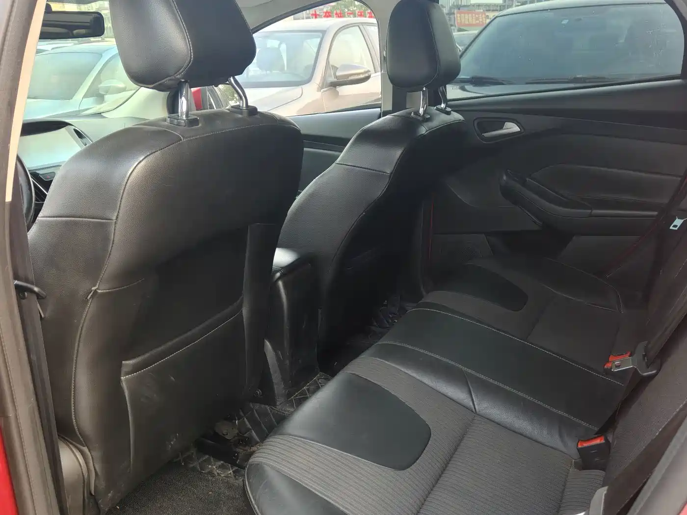 Ford Focus 2014 2012 Hatchback 1.6L Automatic Trend