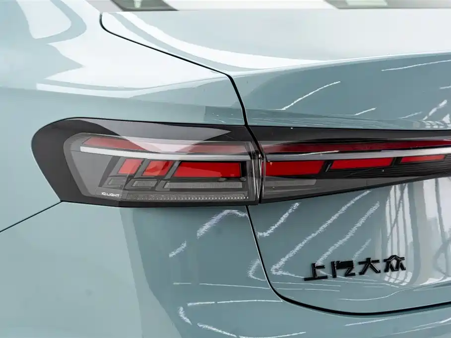 Volkswagen Passat 2025 Model Pro 380TSI Starlight Dragon Premium Edition фото 11