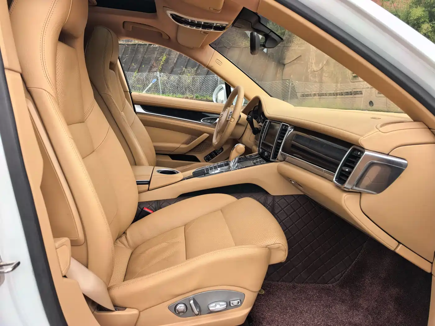 Porsche Panamera 2014 Panamera 3.0T фото 13
