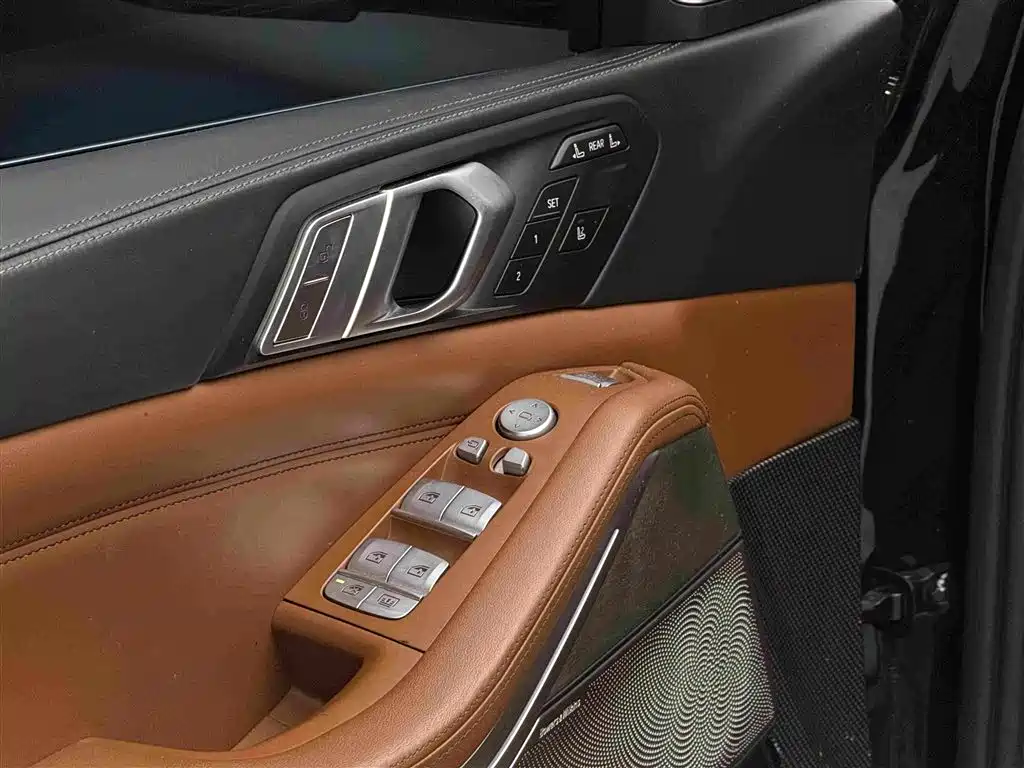 Фото 22 - BMW X7