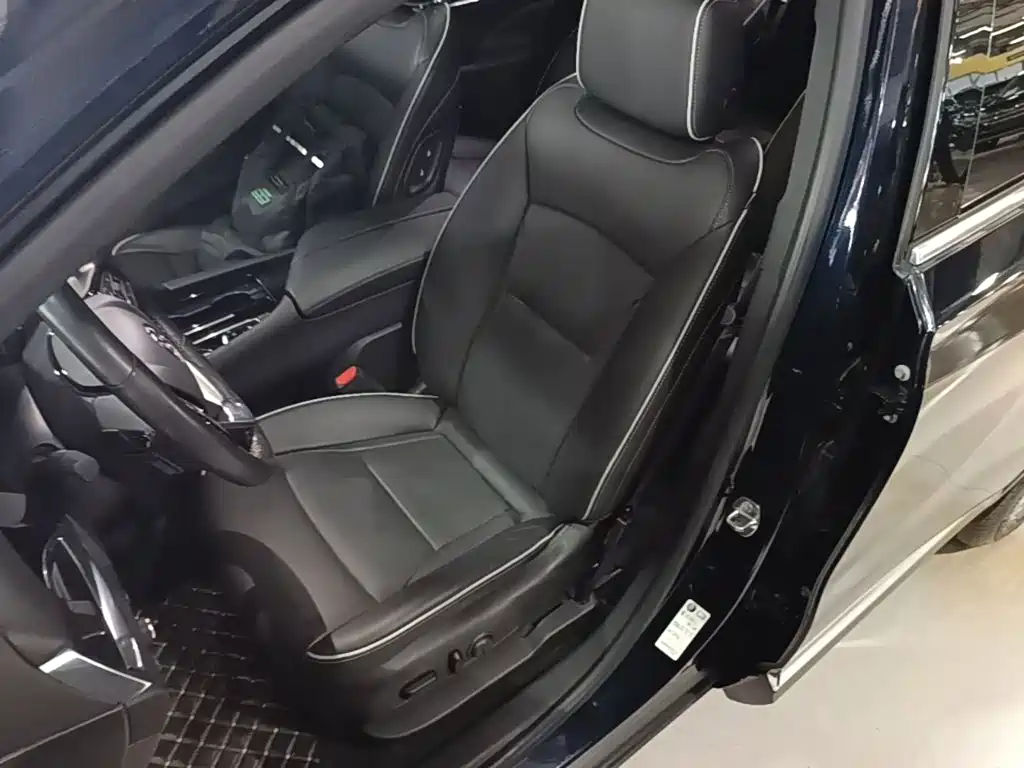 Buick Enclave 2023 2022 652T AWD Premium Flagship 6-Seater