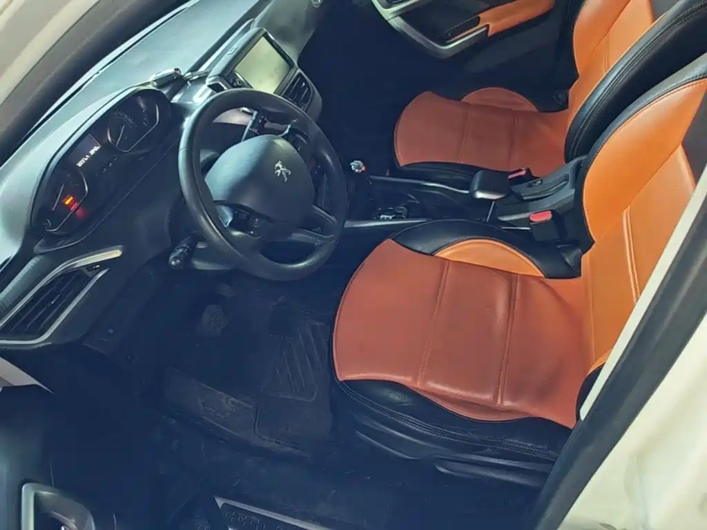 Peugeot 2008 2016 2014 1.6L Automatic Fashion Edition