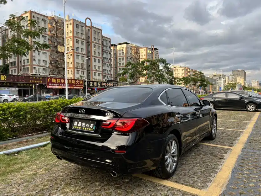 Infiniti Q70 2018 2017 Q70L 2.5L Elite Edition