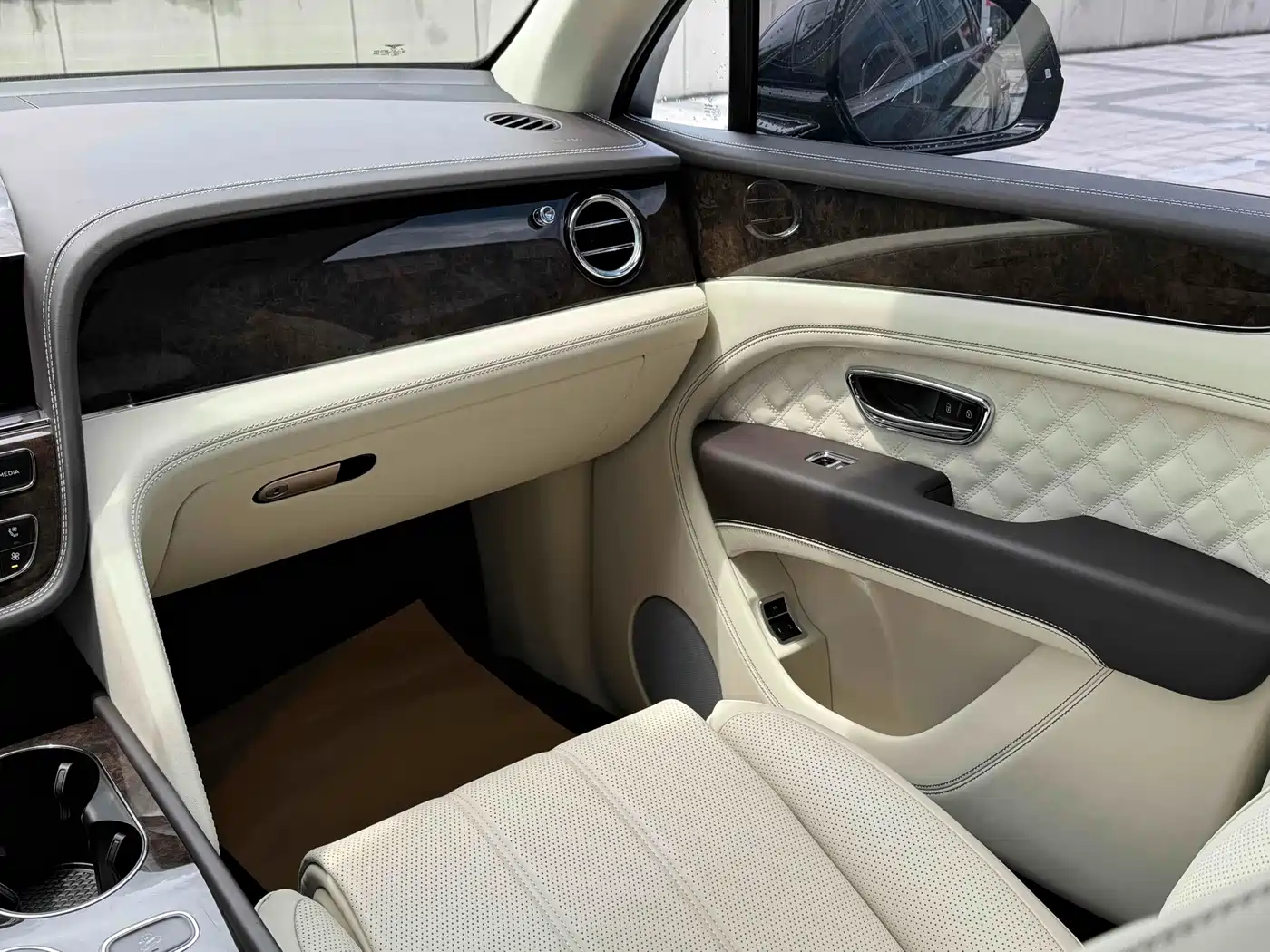 Bentley Bentayga Hybrid 2024 2021 3.0T PHEV