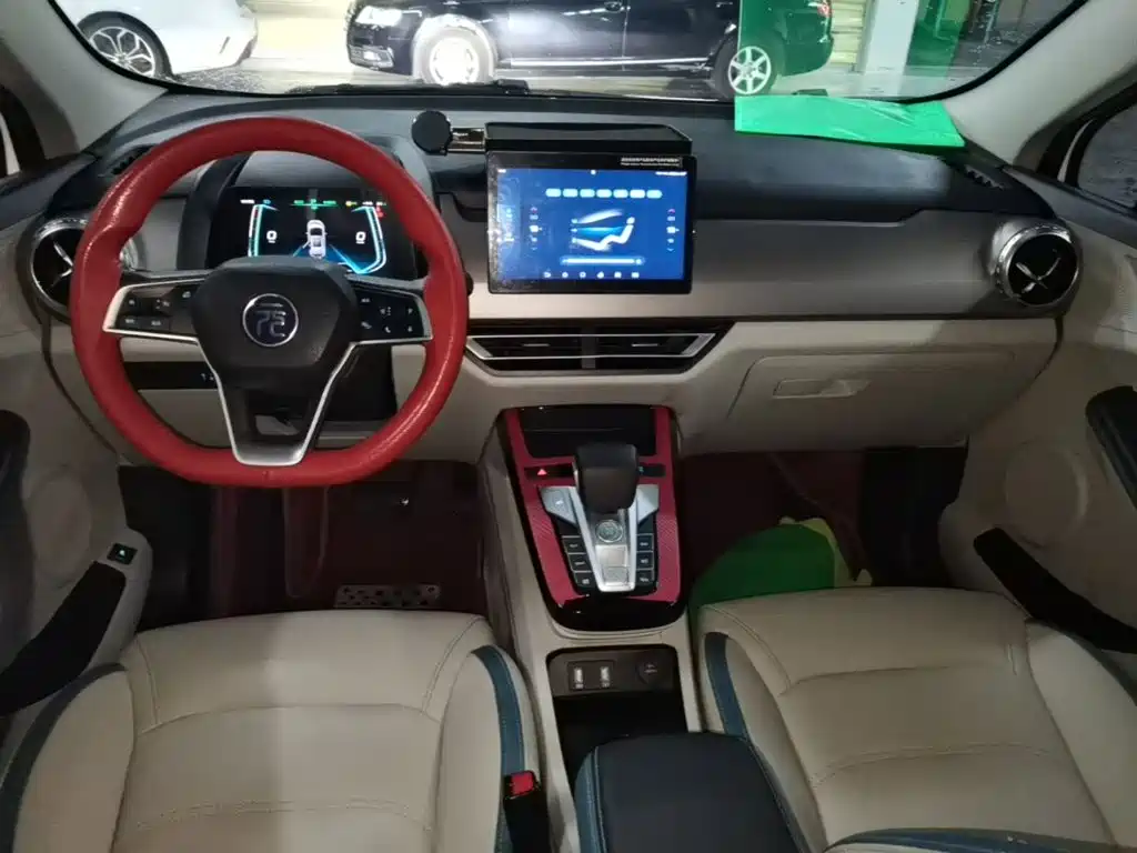 BYD Yuan Pro 2024 2023 401KM Luxury