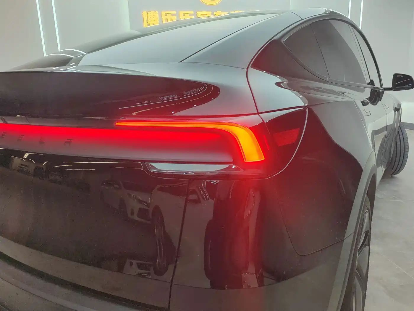 Tesla Model Y 2026 2026 Rear-Wheel Drive