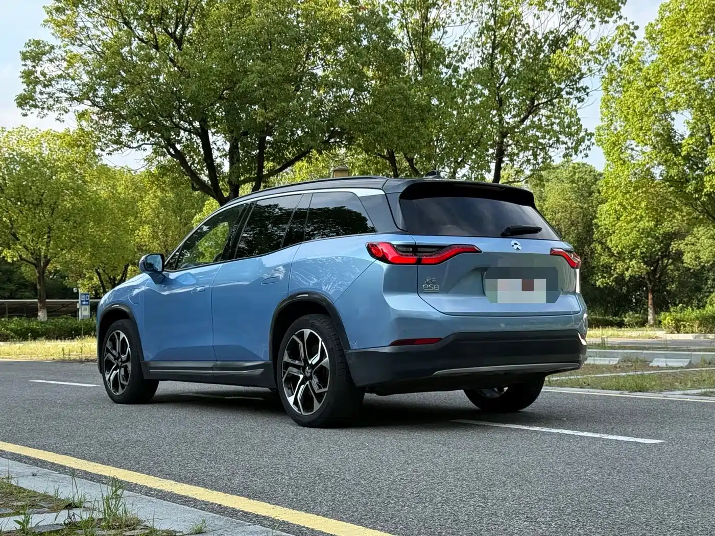 NIO ES8 2018 2018 Founder Edition