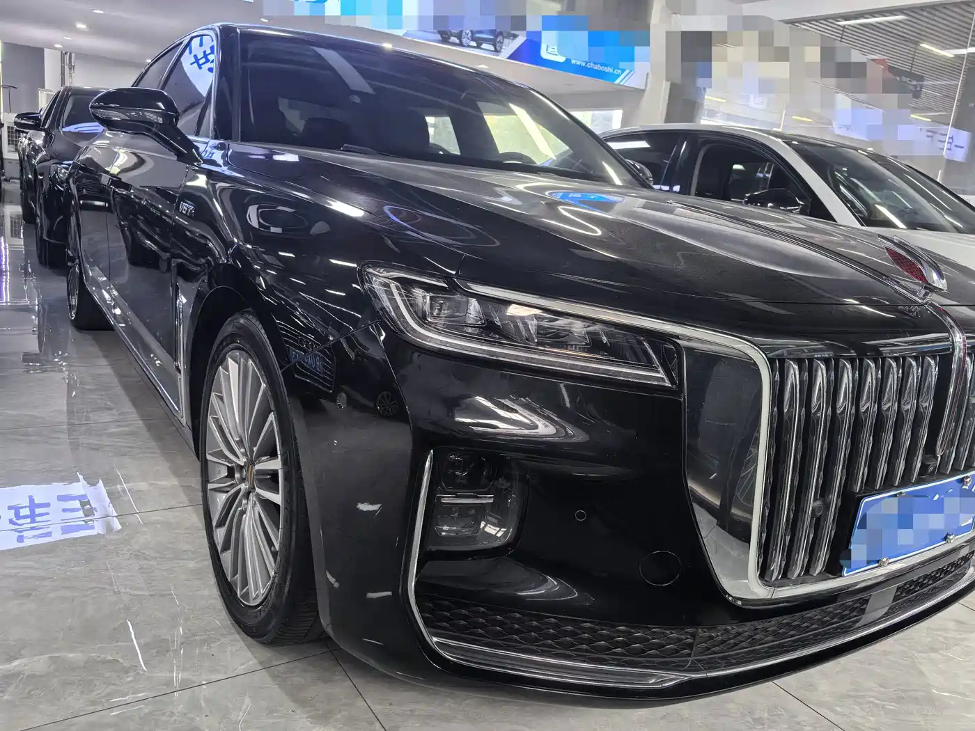 Фото 2 - Hongqi H9